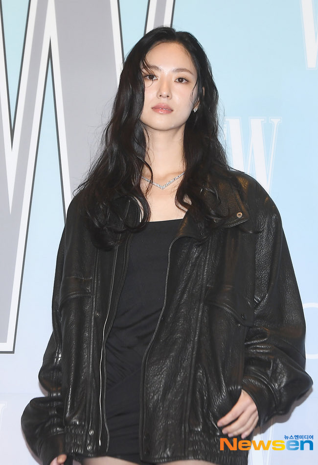 Behind-the-scenes cut of Jeon Yeobeen