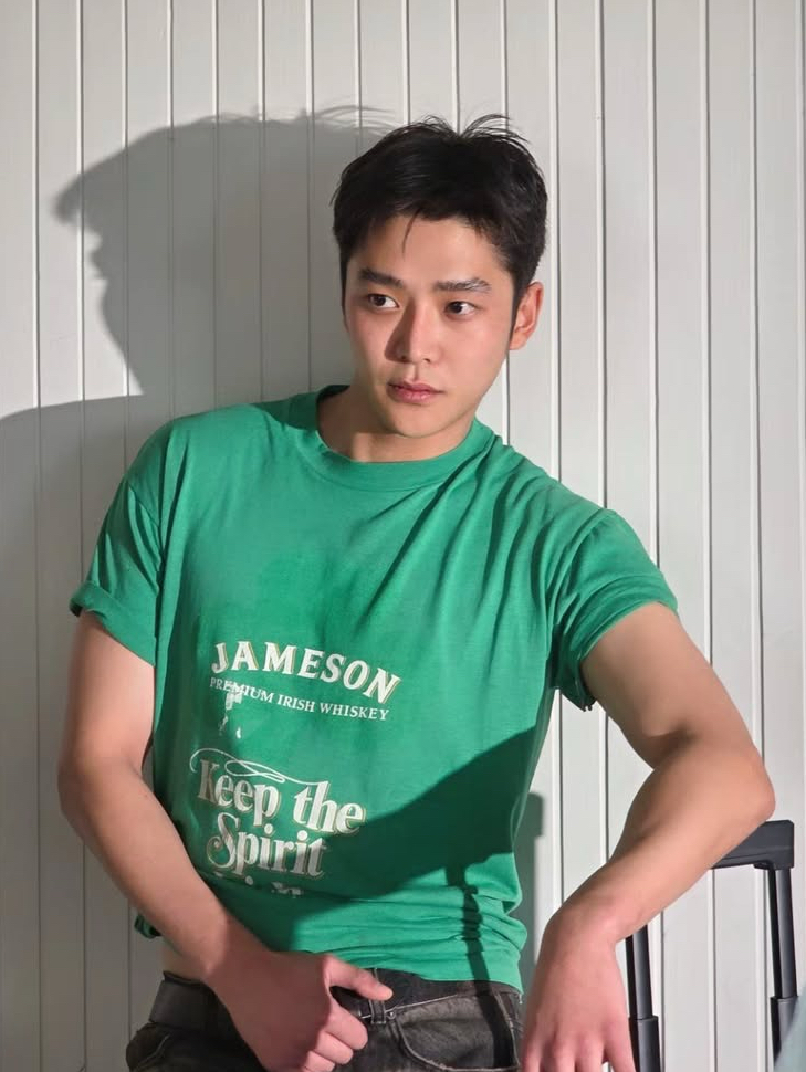 A moment captured by a fan of Rowoon