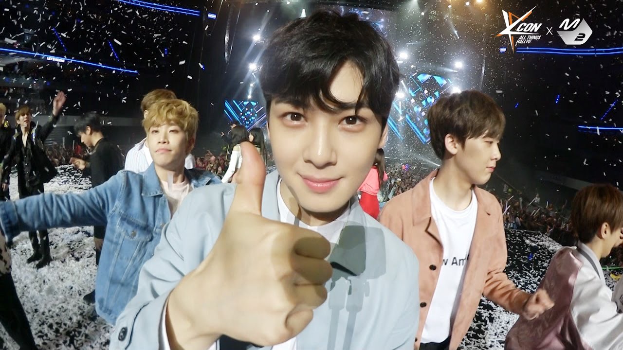 A moment captured by a fan of Cha Eunwoo