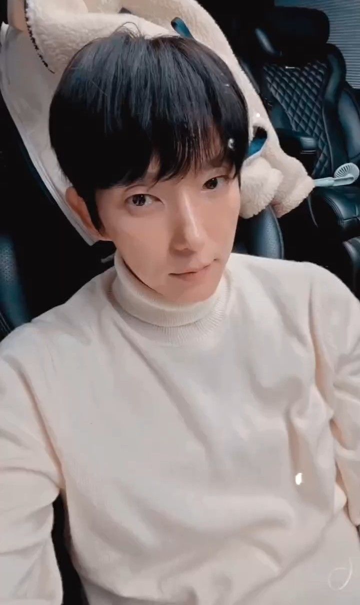 Latest photo of Lee Joongi