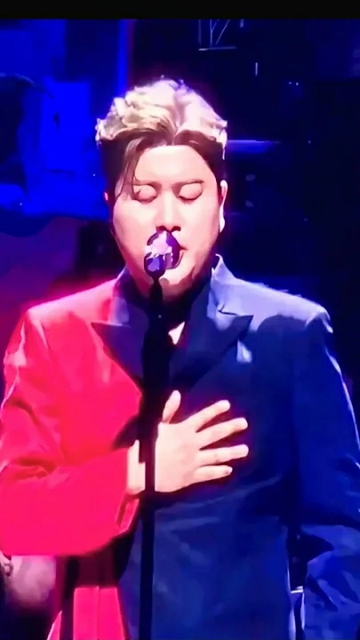 A moment captured by a fan of Kim Hojoong