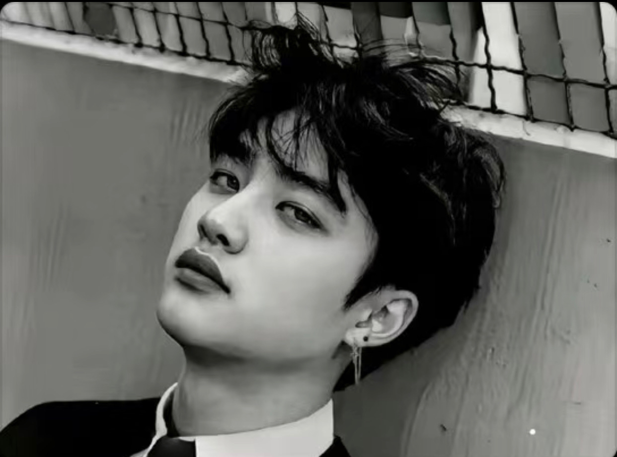 Foto terbaru dari Doh Kyungsoo (D.O.)