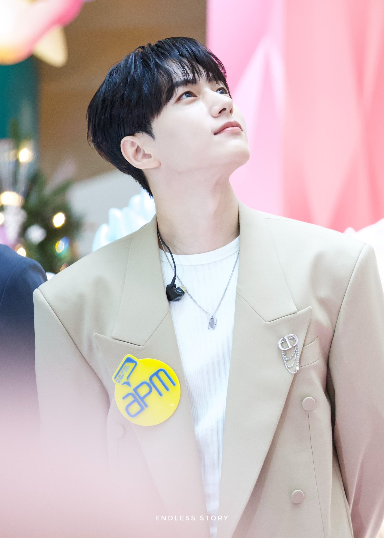 Latest photo of Kim Myungsoo (L)