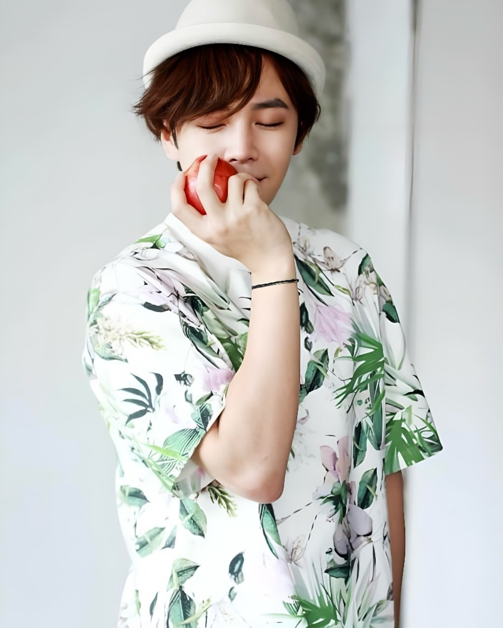 Recent activity shot of Jang Geunsuk