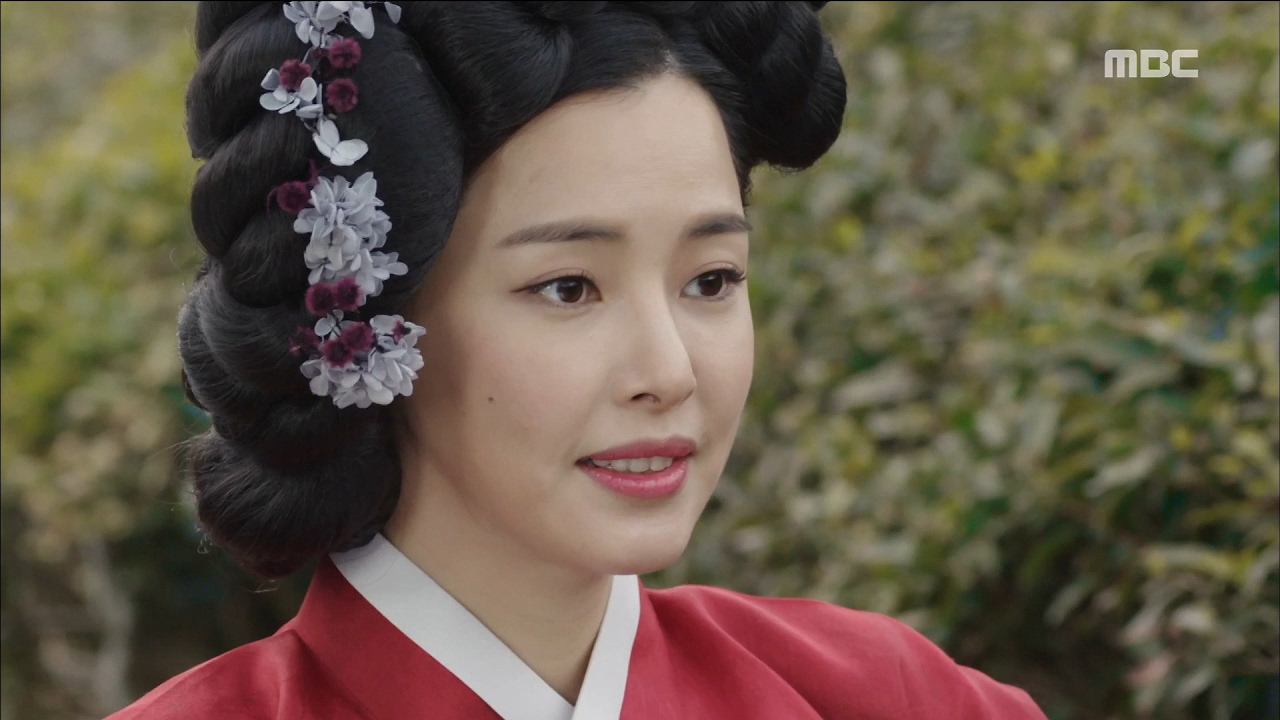 Behind-the-scenes cut of Yoon Kyunsang