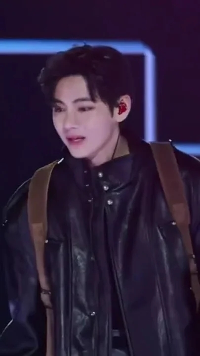 Kim Taehyung (V) background image recommended by Choeaedol Celeb fandom