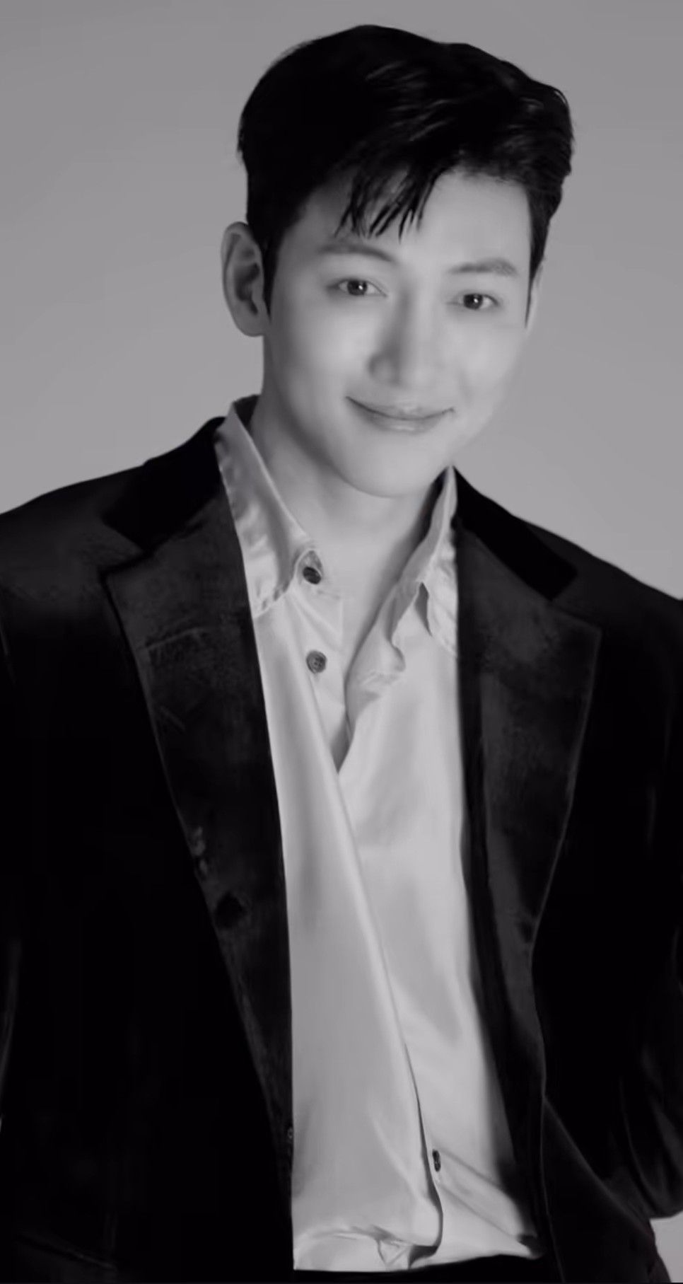 Behind-the-scenes cut of Ji Changwook