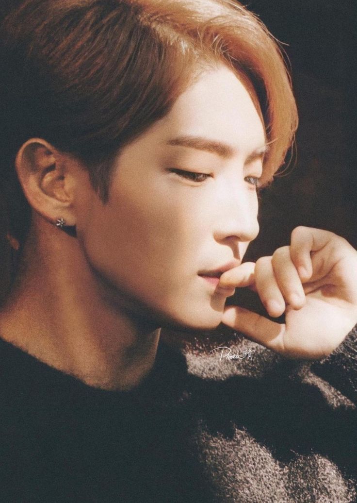 Behind-the-scenes cut of Lee Joongi