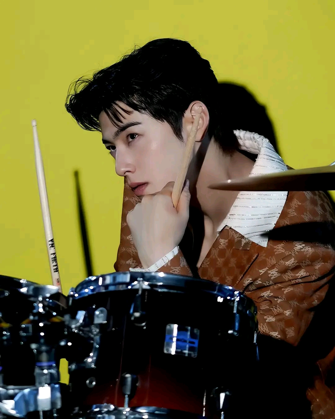 A moment captured by a fan of Cha Eunwoo