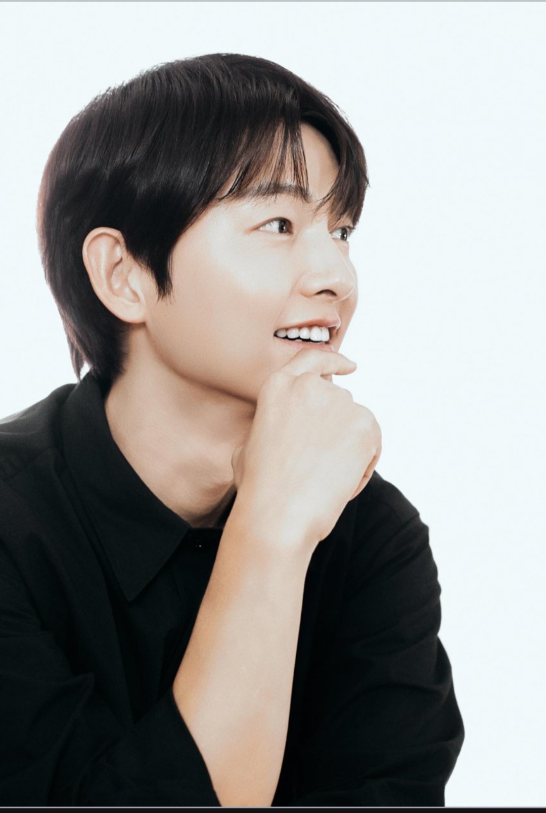 Latest photo of Song Joongki