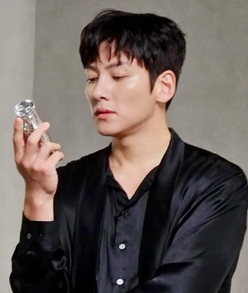 Recent activity shot of Ji Changwook