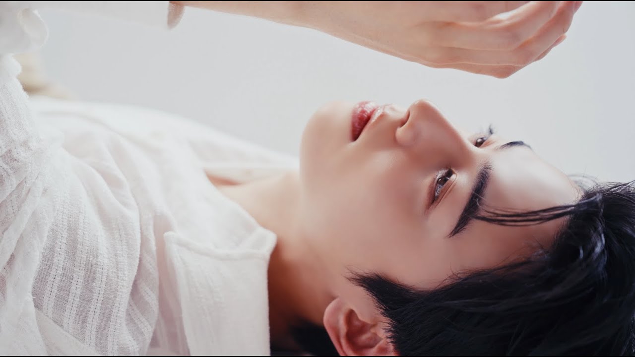 Recent activity shot of Cha Eunwoo