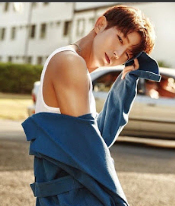 Behind-the-scenes cut of Lee Joongi