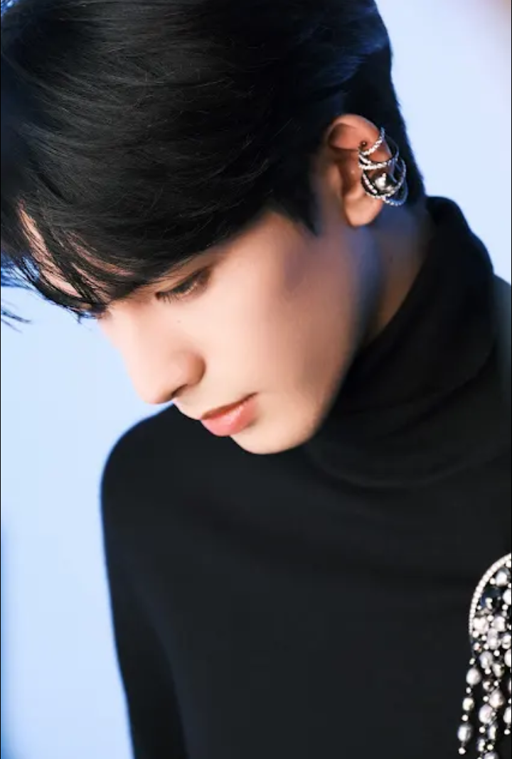 Recent activity shot of Song WeiLong