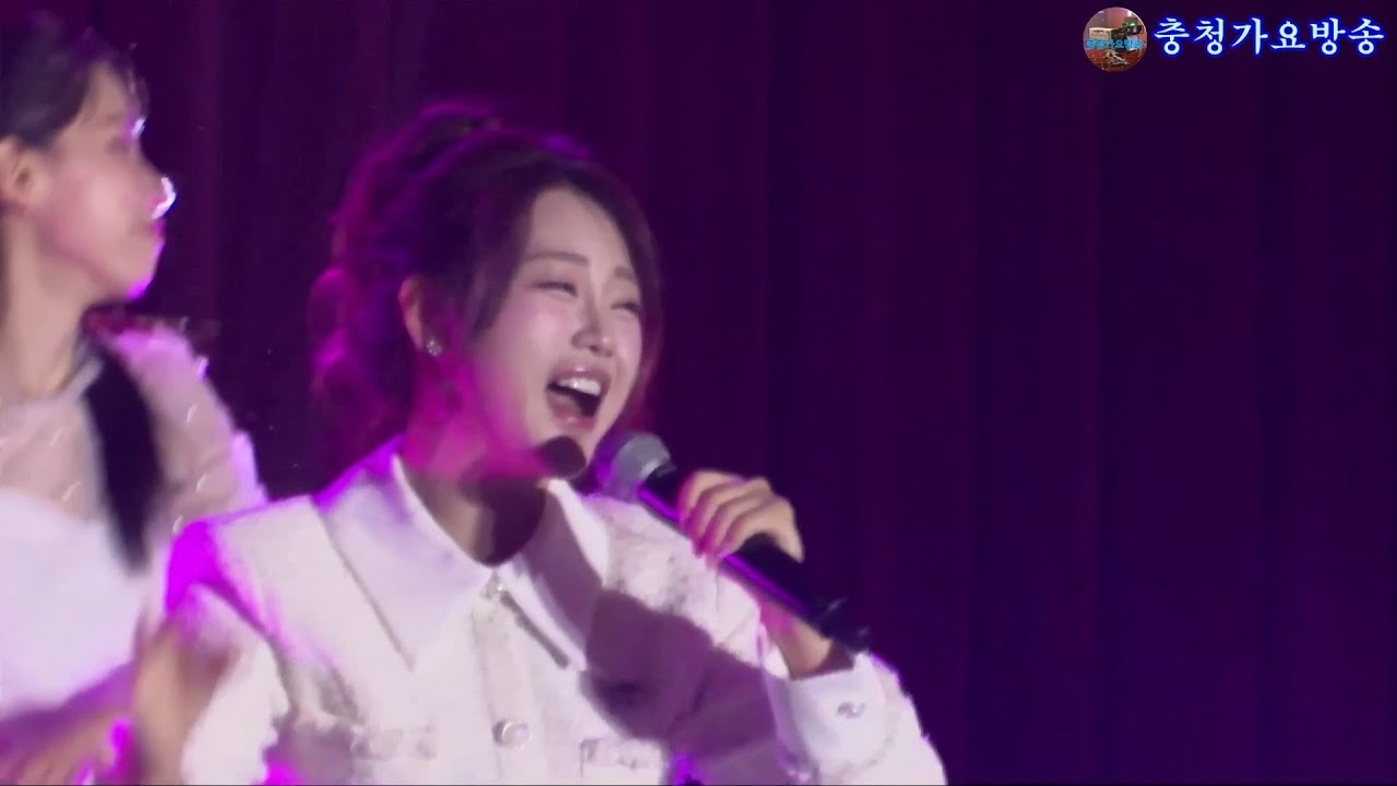 Behind-the-scenes cut of Hong Jiyoon