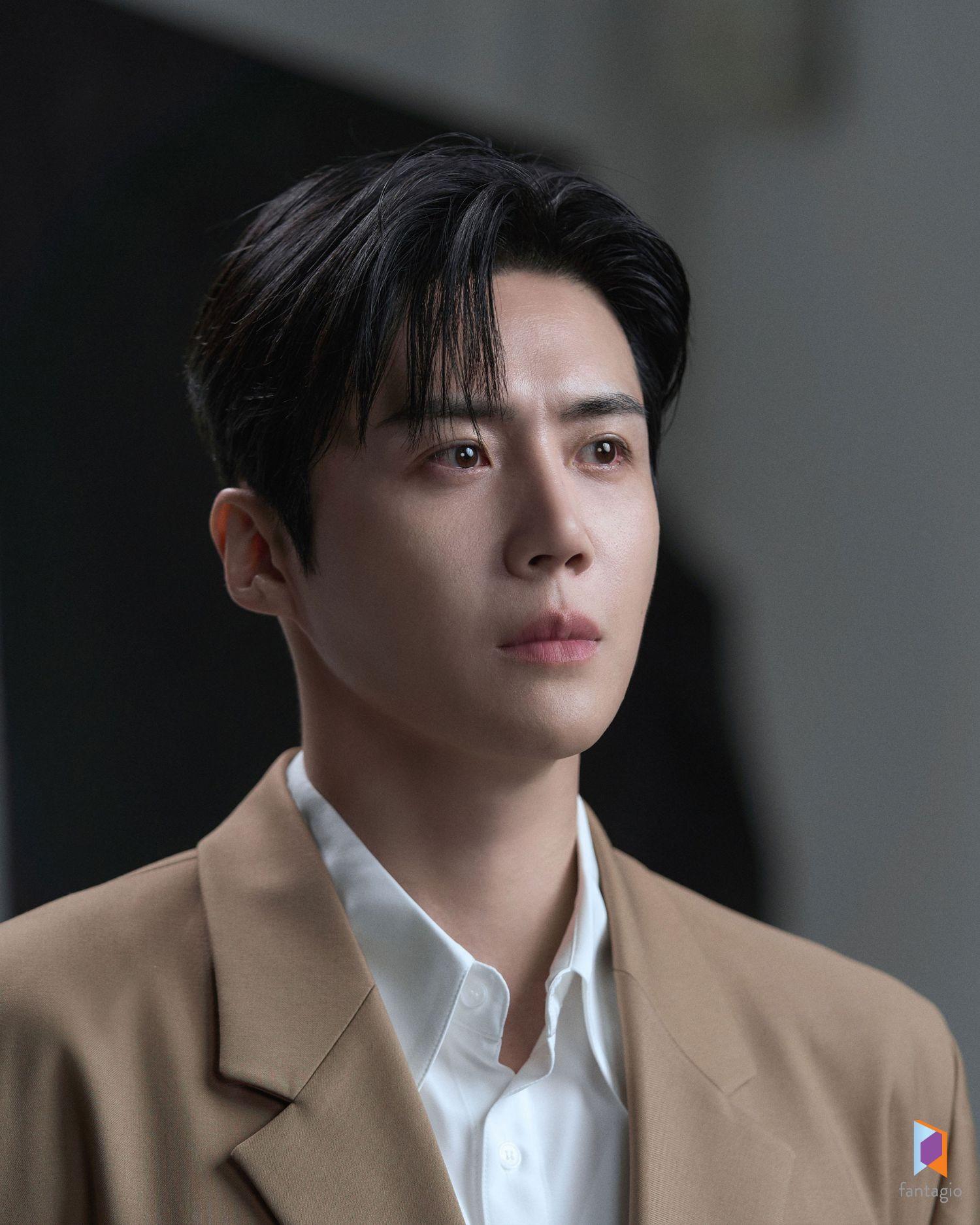 Behind-the-scenes cut of Kim Seonho