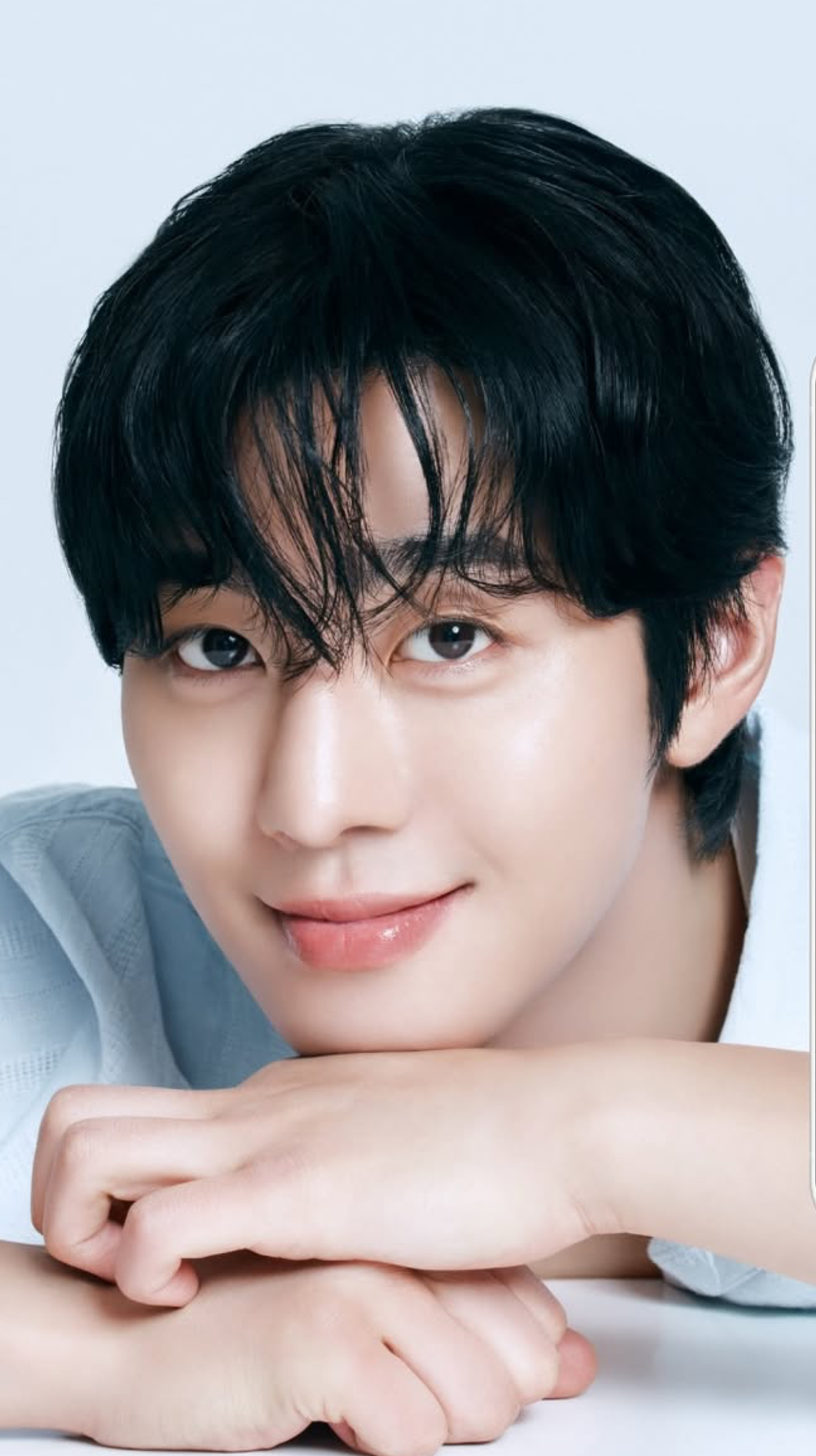 アン・ヒョソプの最近の活動ショット