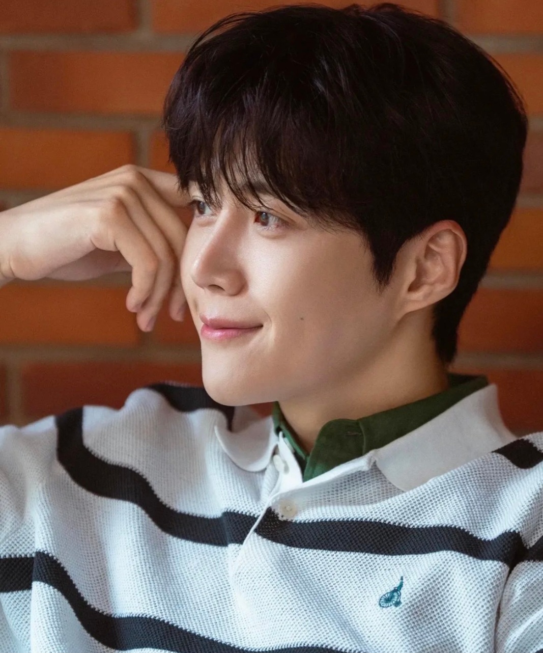 Behind-the-scenes cut of Kim Seonho