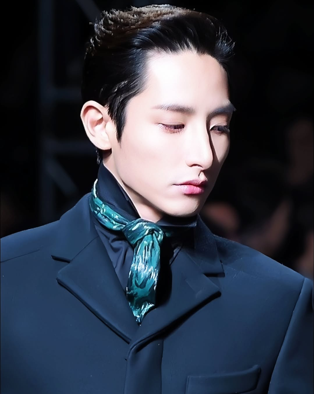 Behind-the-scenes cut of Lee Soohyuk