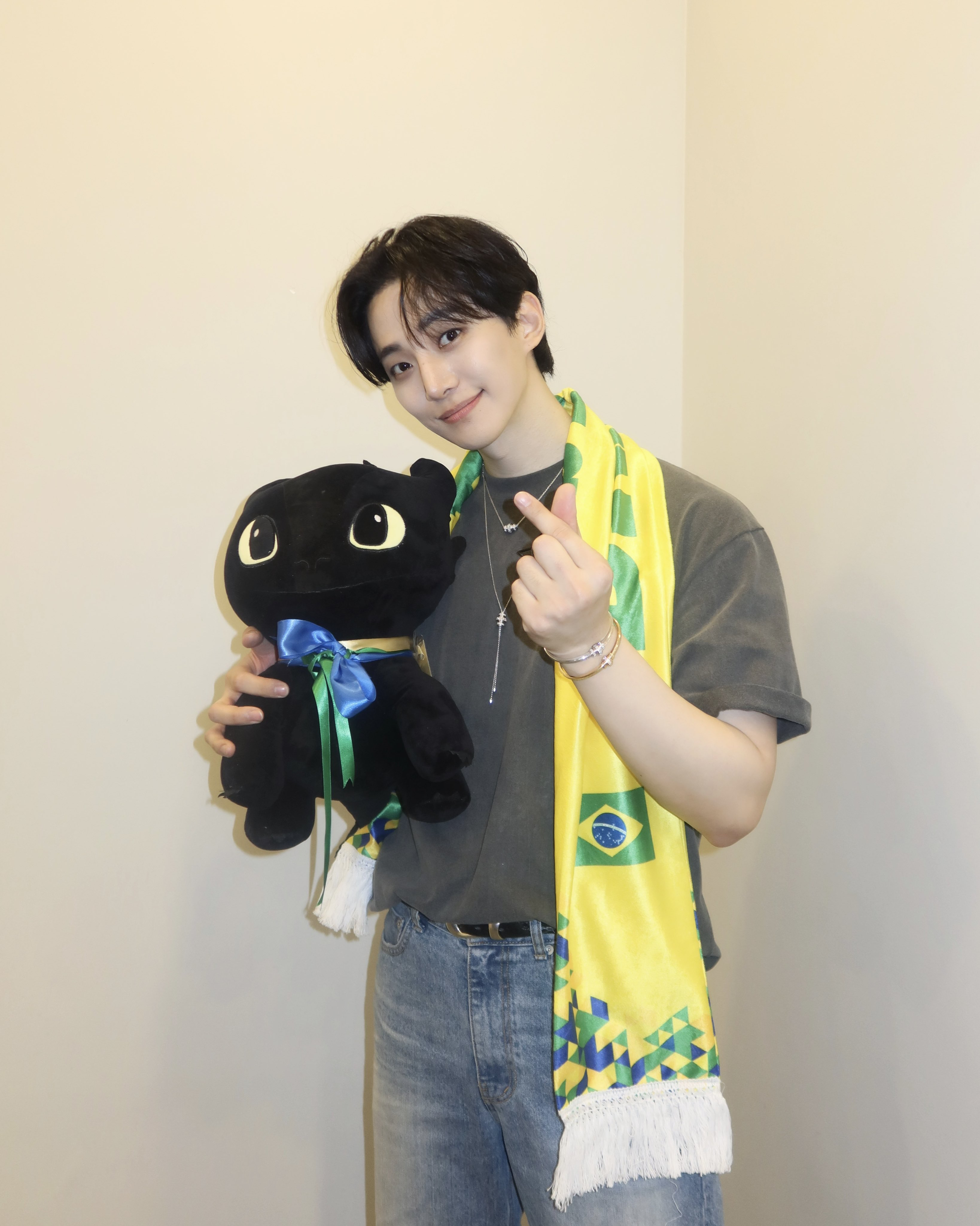 Recent activity shot of Lee Junho