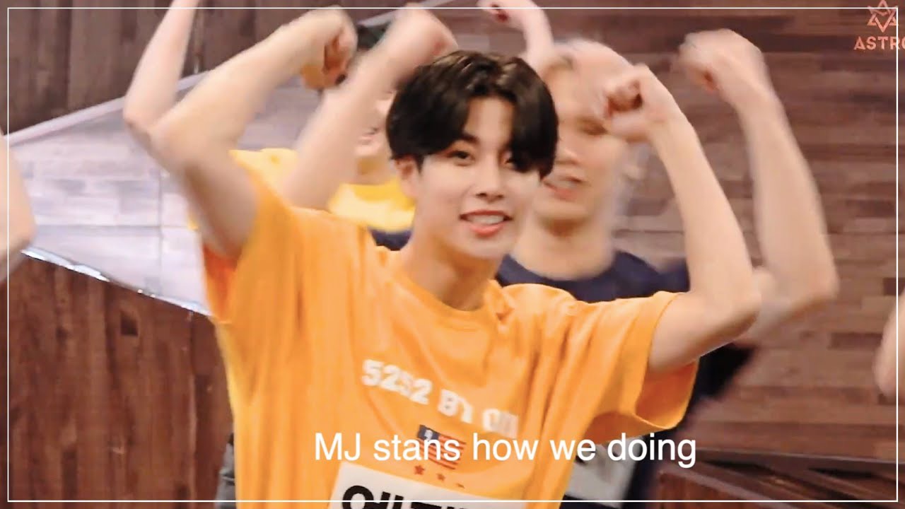 Recent activity shot of Cha Eunwoo