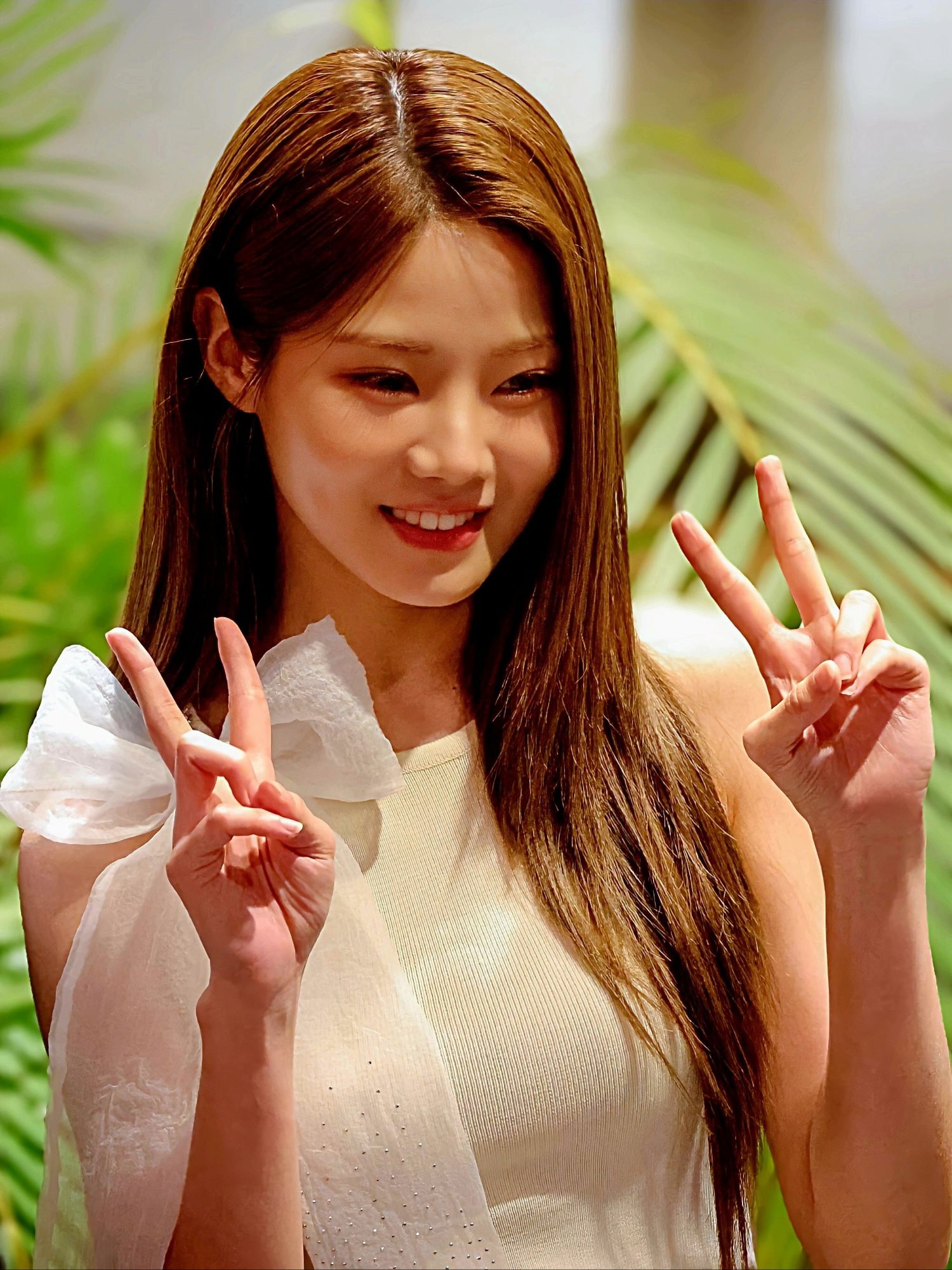 Behind-the-scenes cut of Bae Ahyeon
