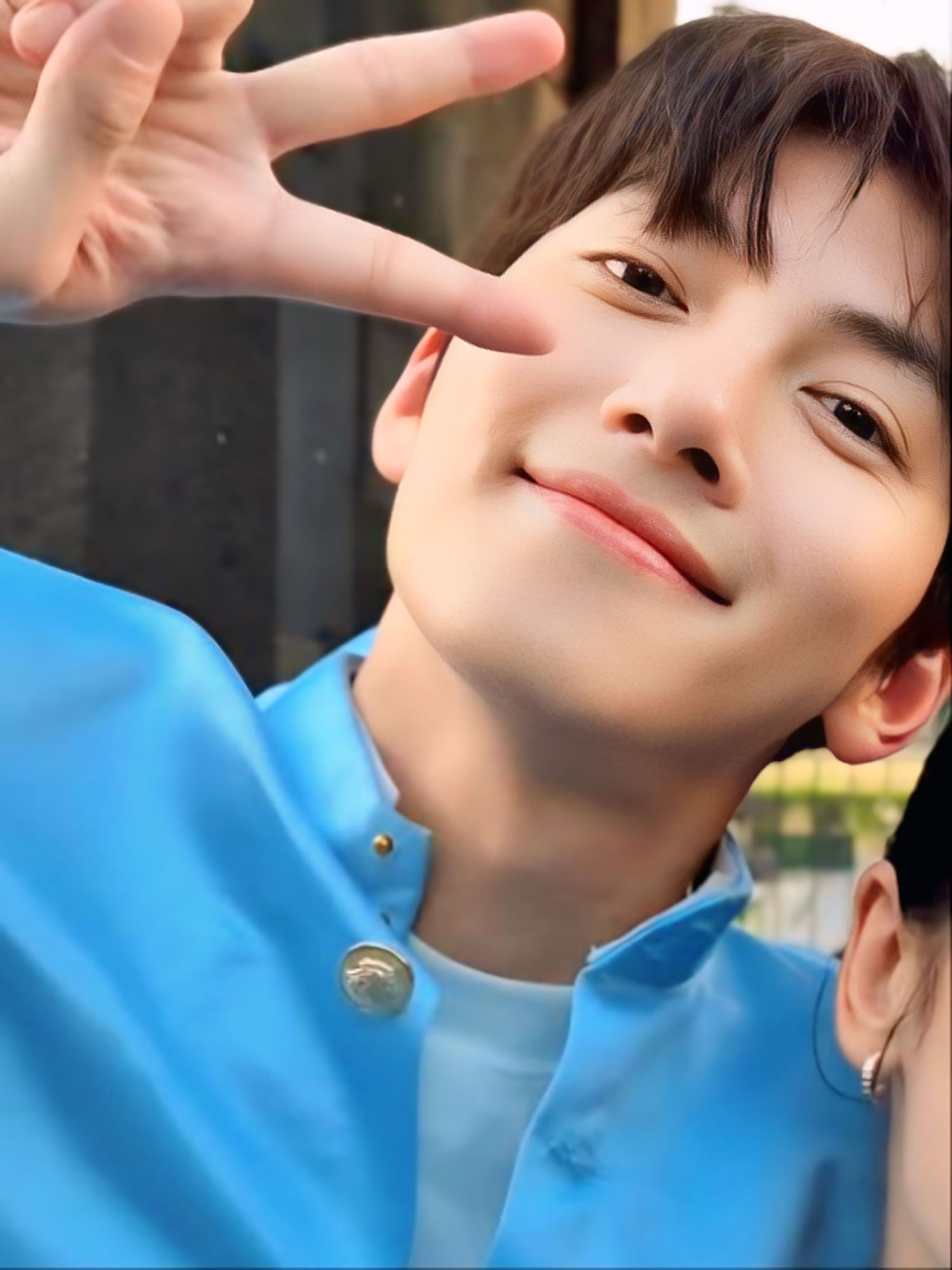 Behind-the-scenes cut of Ji Changwook