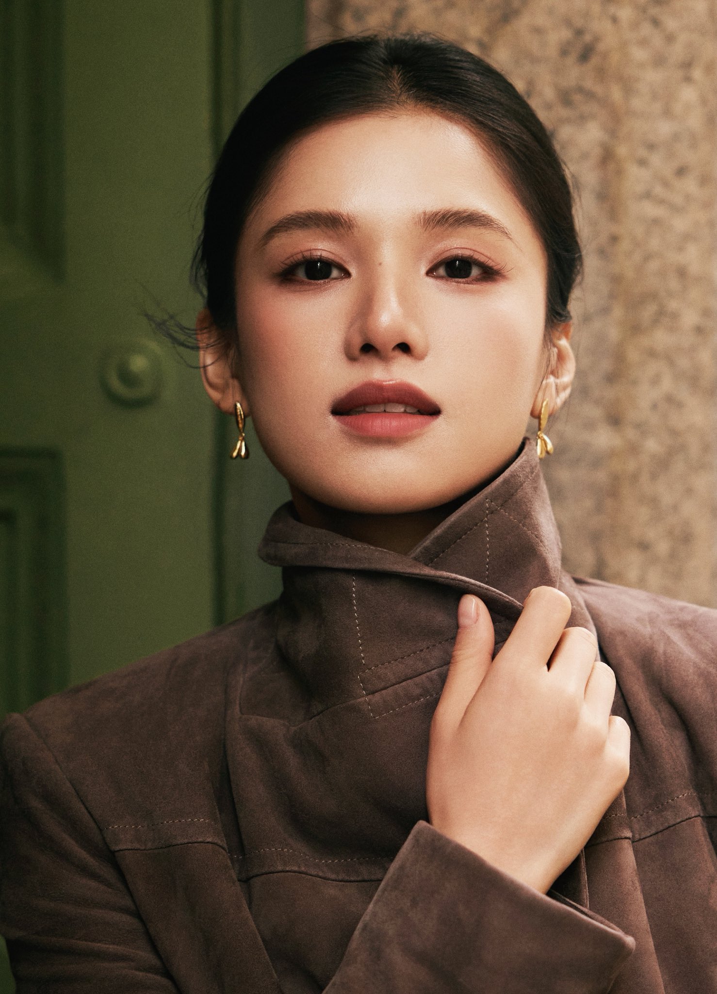 Behind-the-scenes cut of Jingyi Zhang