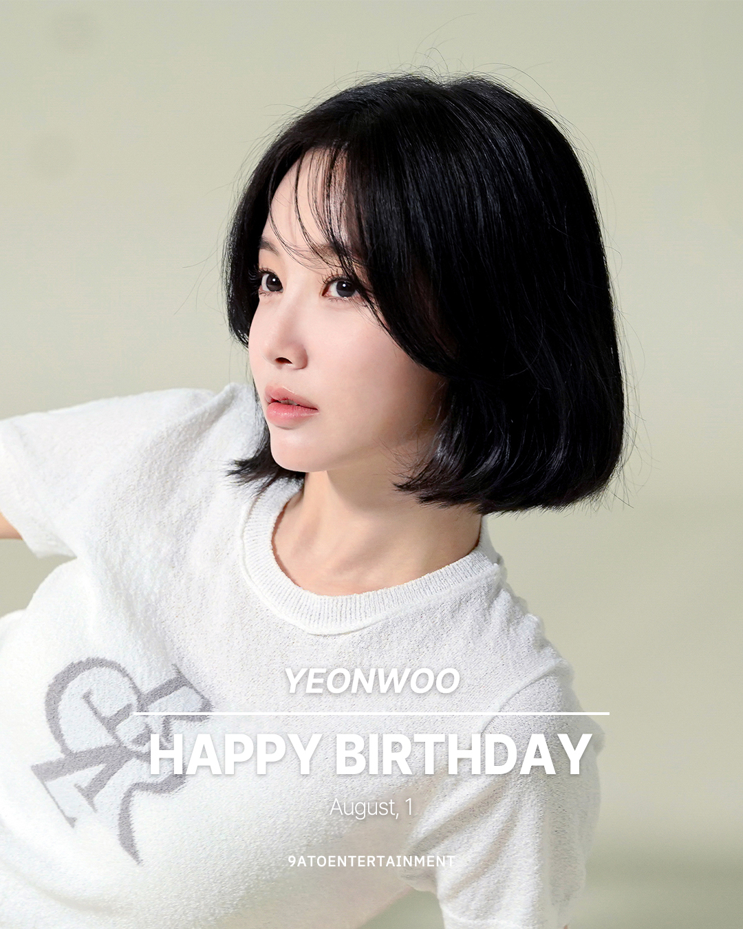 Behind-the-scenes cut of Yeonwoo