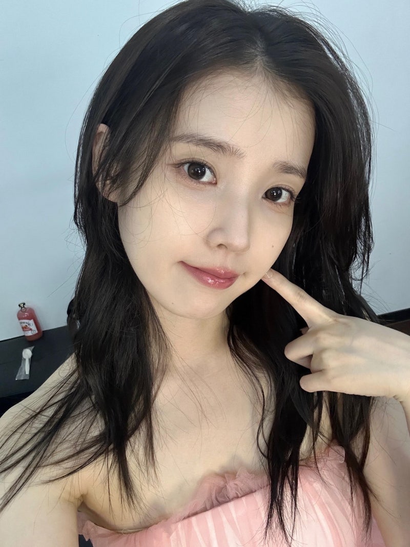 Latest photo of IU