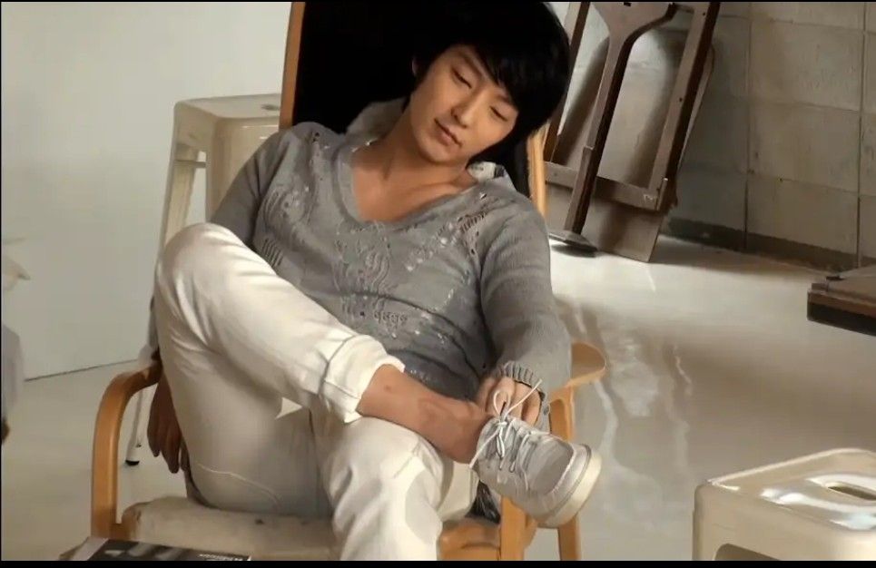 Recent activity shot of Lee Joongi