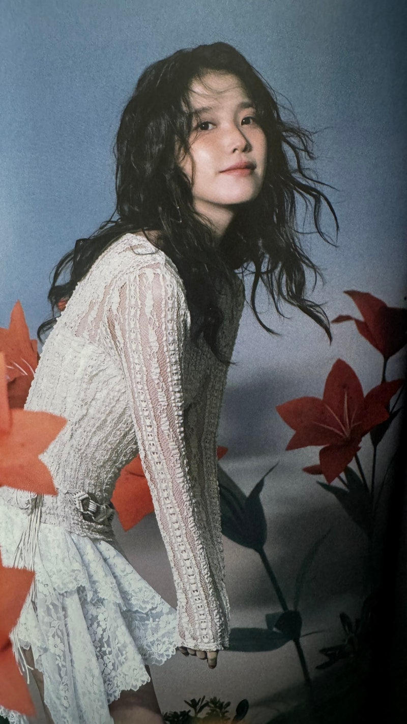 Behind-the-scenes cut of IU