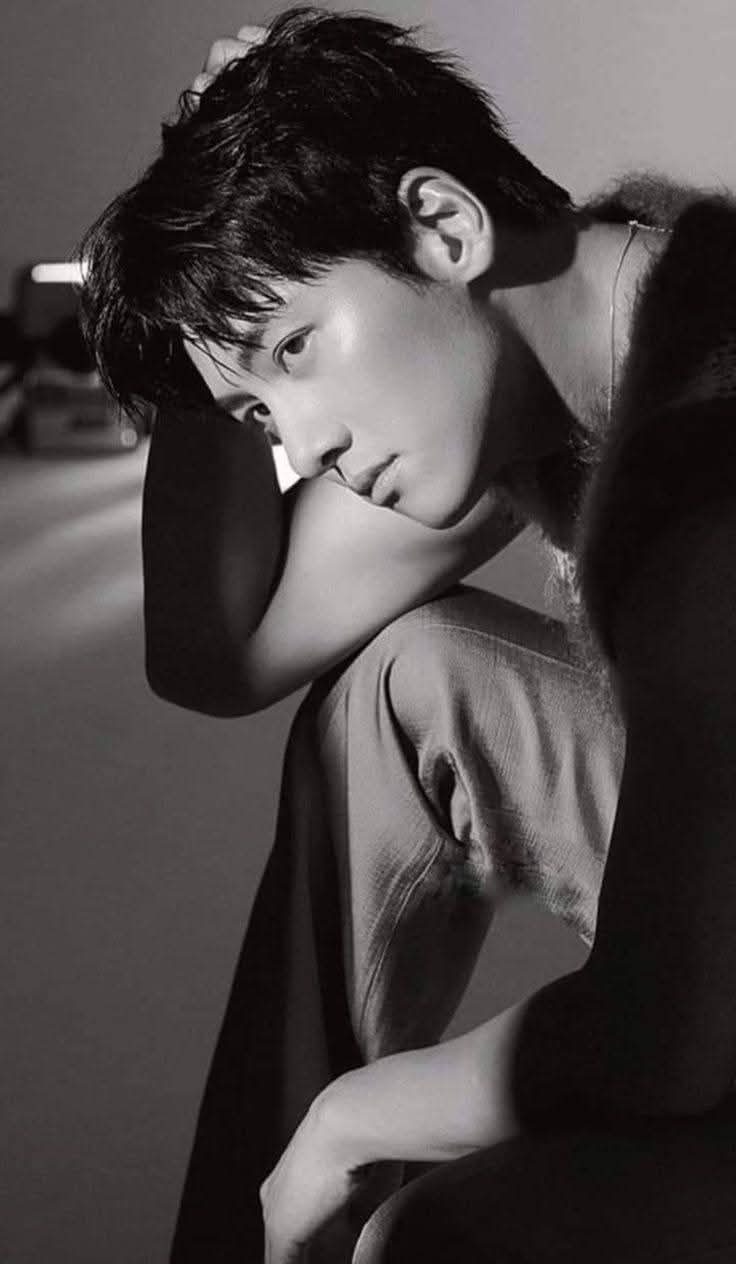 Behind-the-scenes cut of Ji Changwook