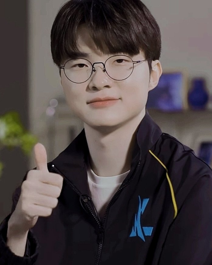 Latest photo of Faker