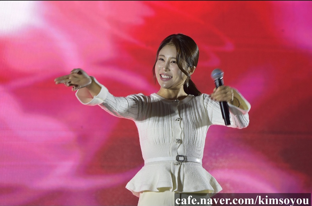 Cuplikan di balik layar dari Kim Soyou