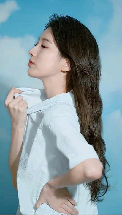 Latest photo of Bae Suzy