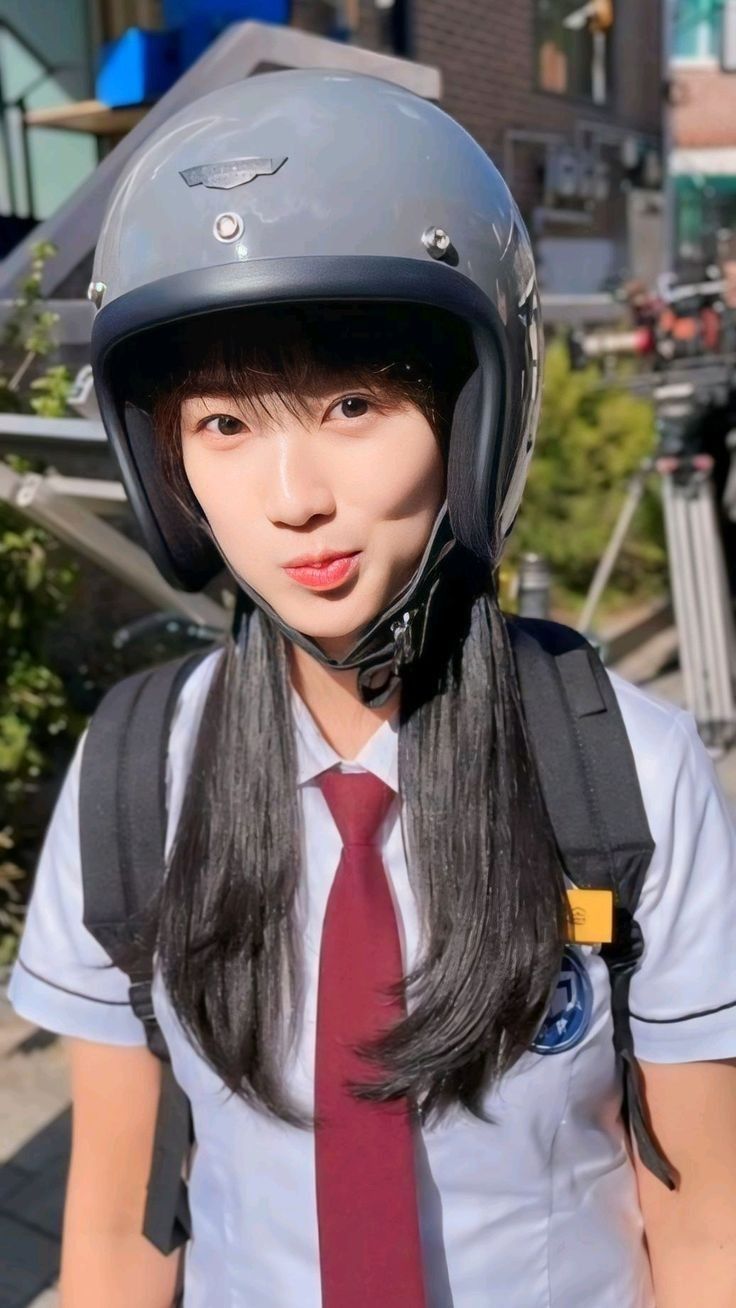 Emotional wallpaper shared by fans for Kim Hyeyoon