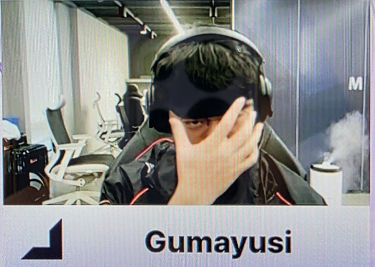 Behind-the-scenes cut of Gumayusi