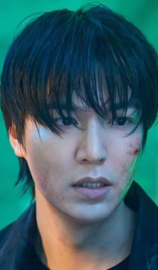 Emotional wallpaper shared by fans for Lee Minho
