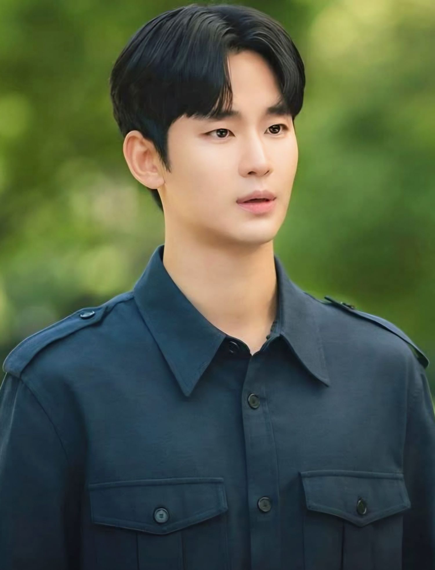 Behind-the-scenes cut of Kim Soohyun