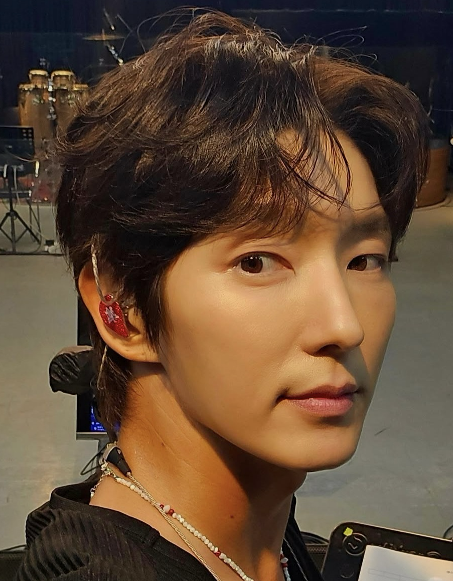 Latest photo of Lee Joongi