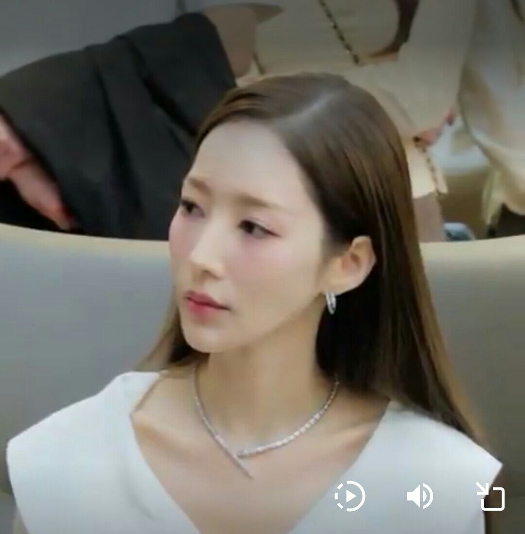 粉絲拍下的朴敏英瞬間