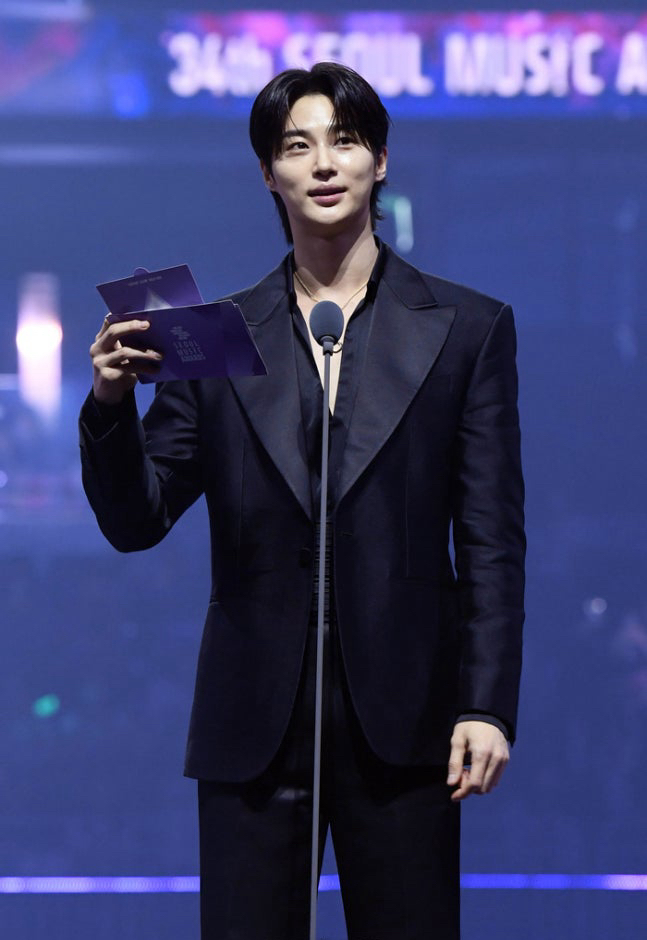 A moment captured by a fan of Byeon Wooseok