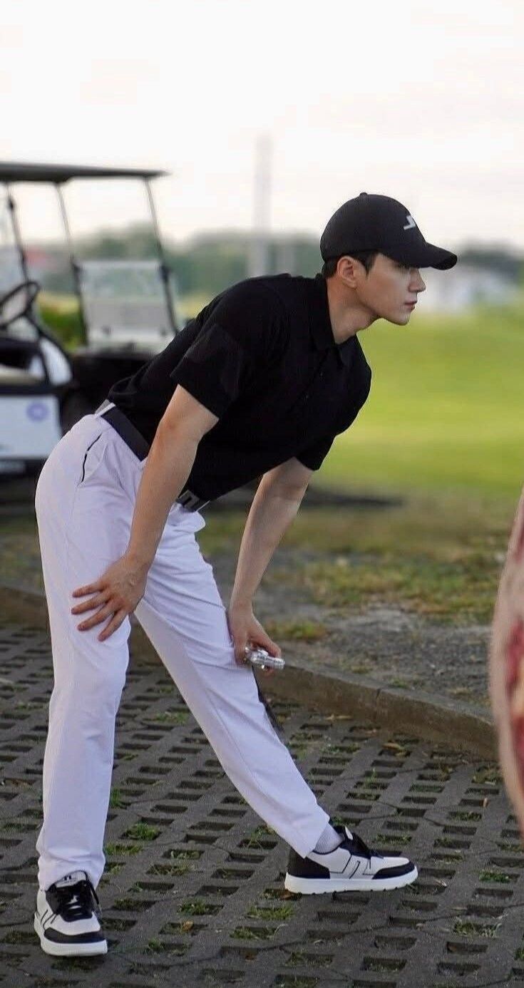 Representative background image loved by Kim Myungsoo (L) fandom