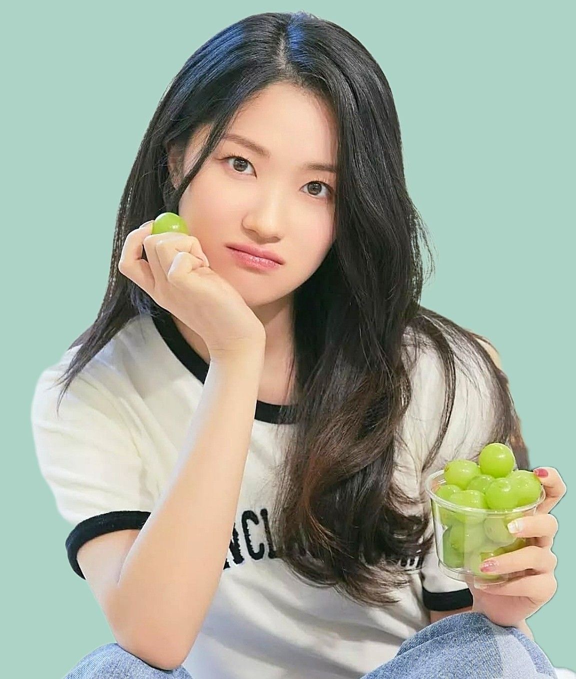 Recent activity shot of Kim Hyeyoon