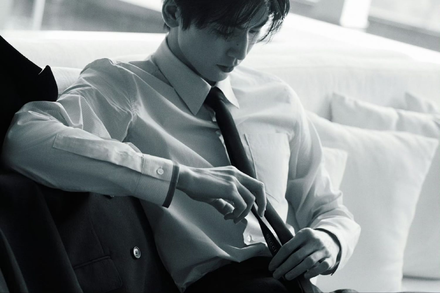 Behind-the-scenes cut of Zhang Linghe