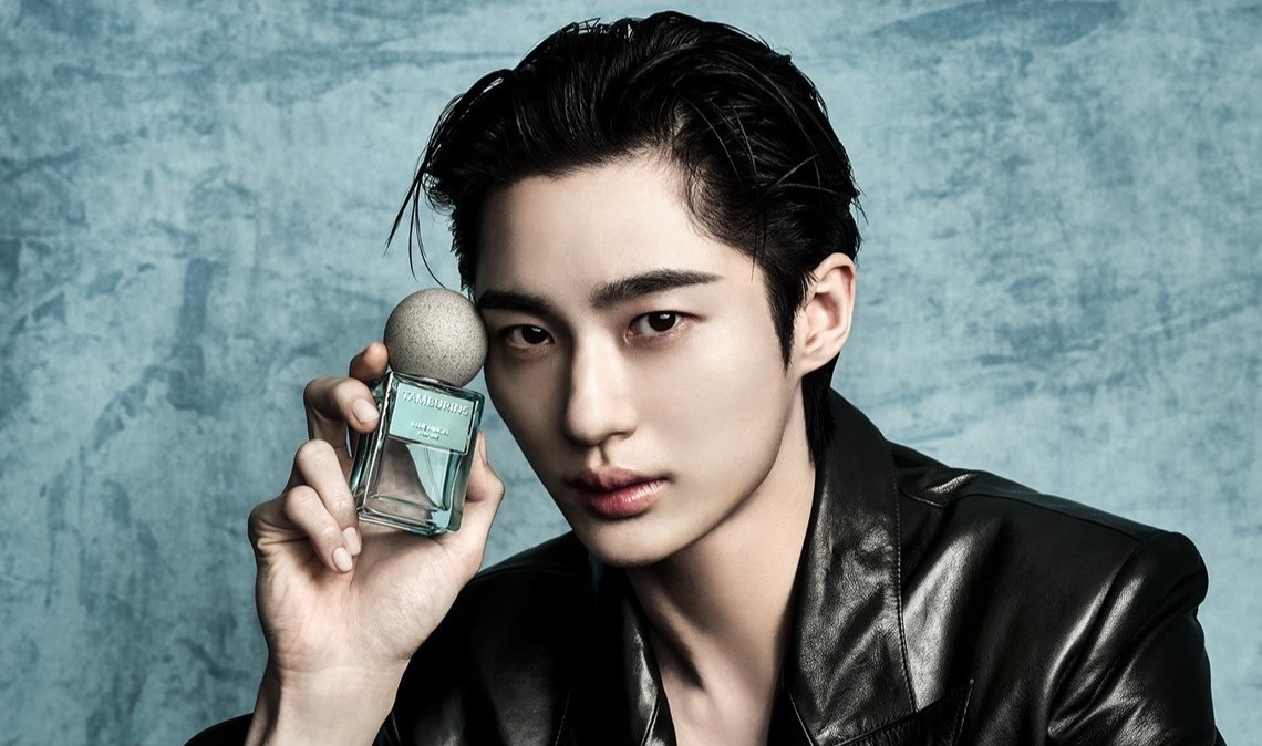 Behind-the-scenes cut of Byeon Wooseok