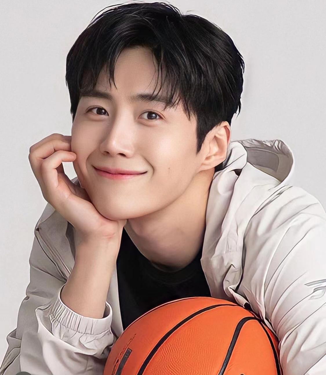 Recent activity shot of Kim Seonho