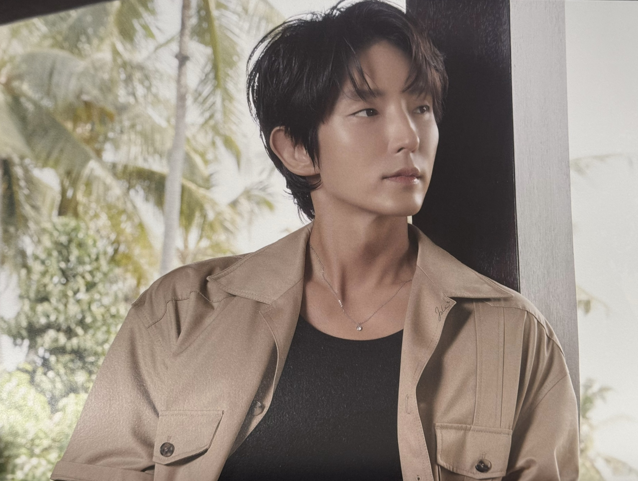 Behind-the-scenes cut of Lee Joongi