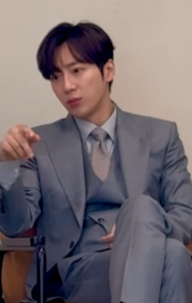 Recent activity shot of Lee Sangyeob